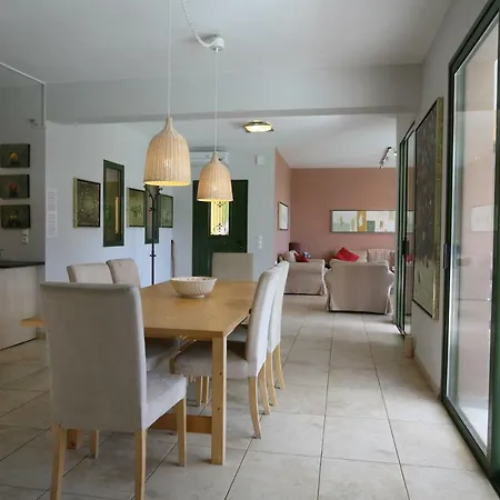 Villa Anemoni *